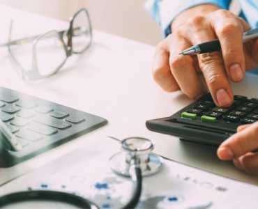 Tutelas y Demandas en Salud: ¿Cómo Recuperar los Gastos Médicos Pagados por Fallas de las EPS, la Medicina Prepagada y las Aseguradoras?